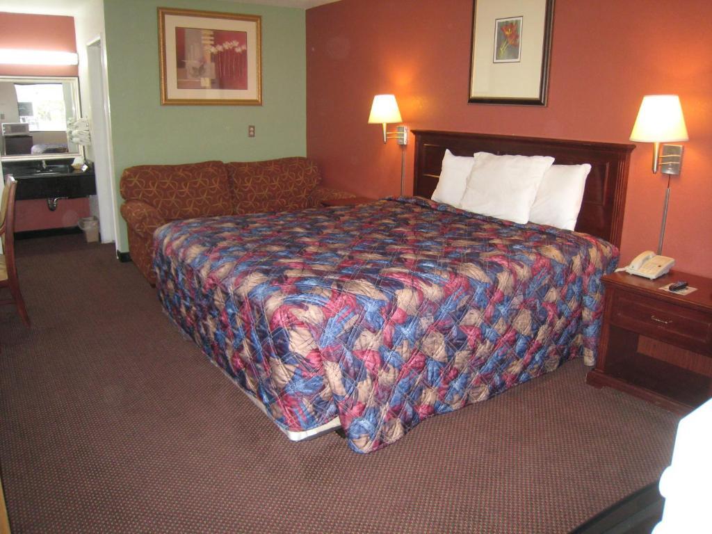 Motel 8 Maricopa Exterior photo