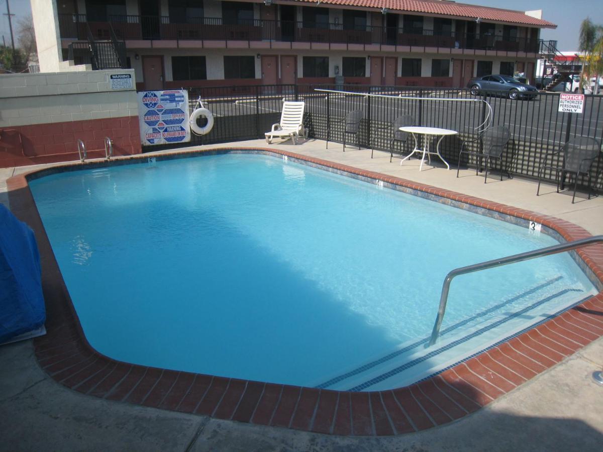 Motel 8 Maricopa Exterior photo